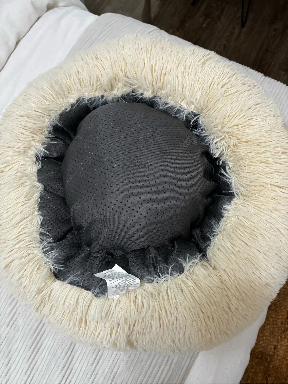 Cozy Round Faux Fur Donut Pet Bed - Cream